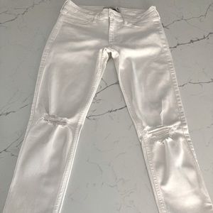 Abercrombie and Fitch Ankle Jean .